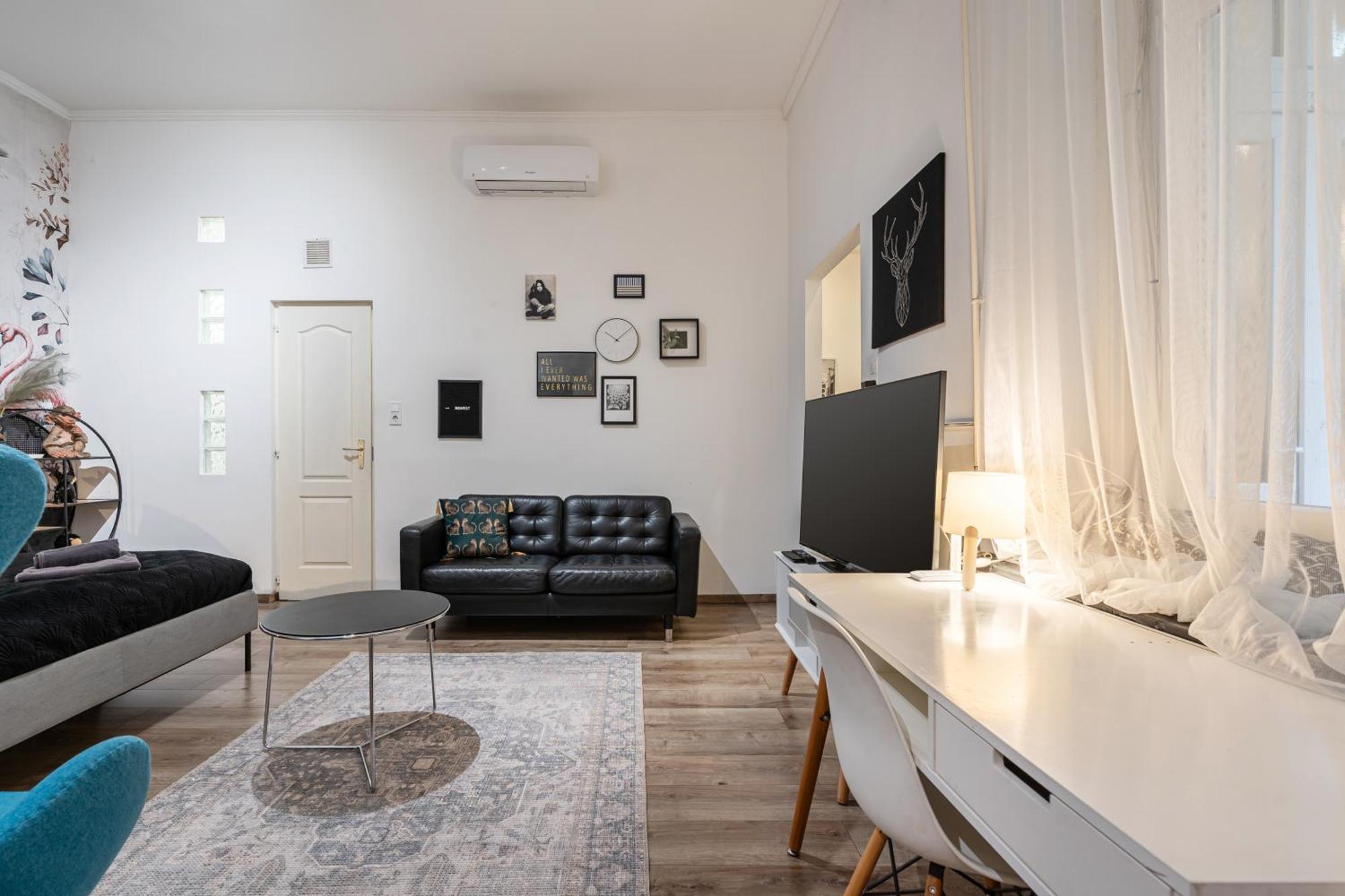 Downtown 13 Boutique Apartman *